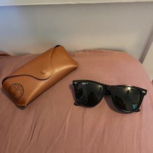 RAYBAN WAYFARER SUNGLASSES W/ CASE